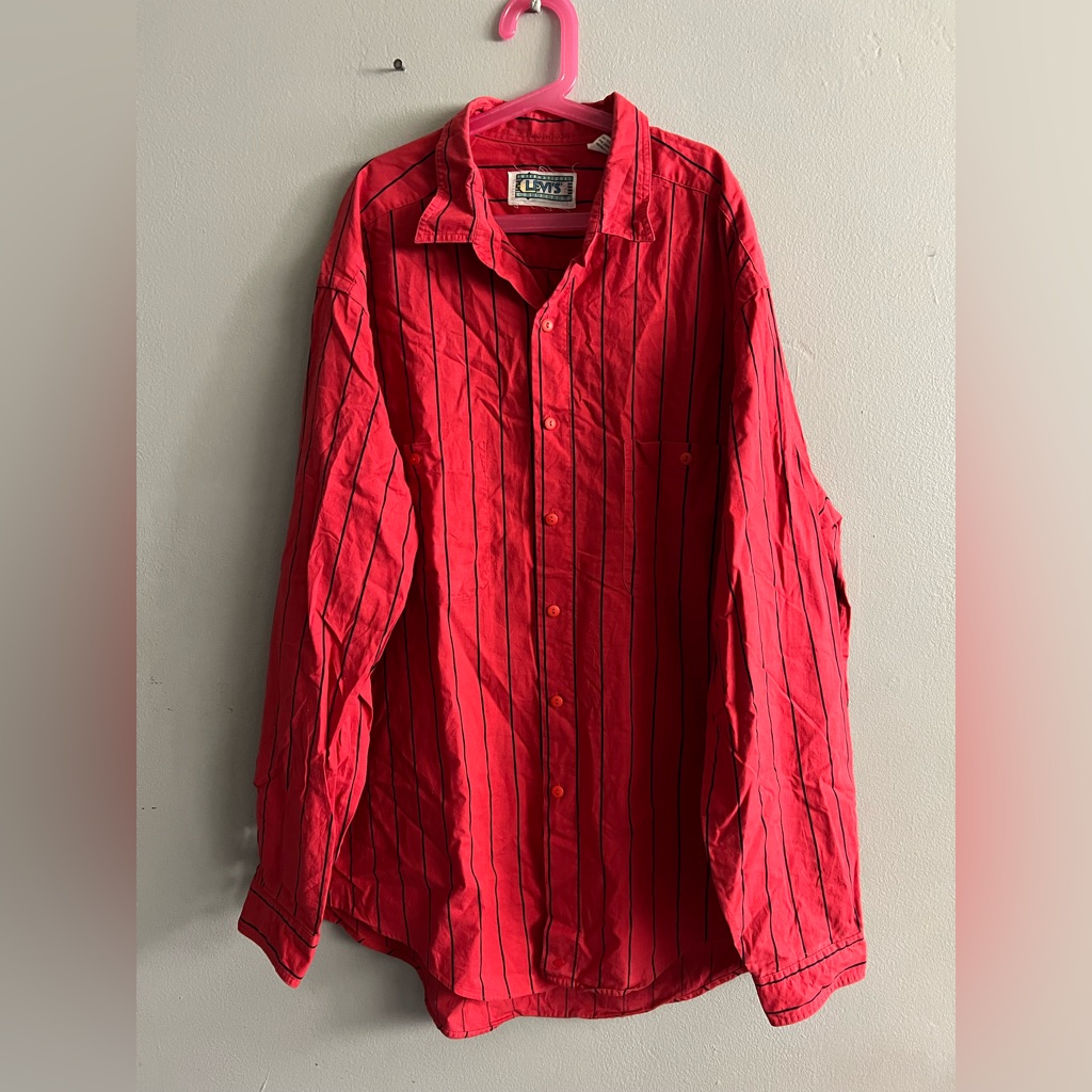 Vintage Levi’s International Collection Men’s Red Long Sleeve Button Up Shirt Xl
